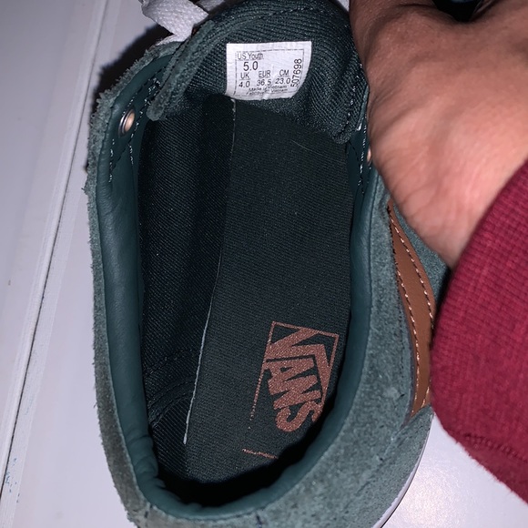 Kids size 5 vans, green and brown - Picture 3 of 4